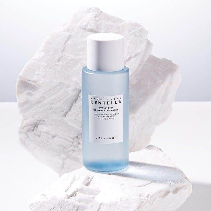 CENTELLA Hyalu-Cica Brightening Toner